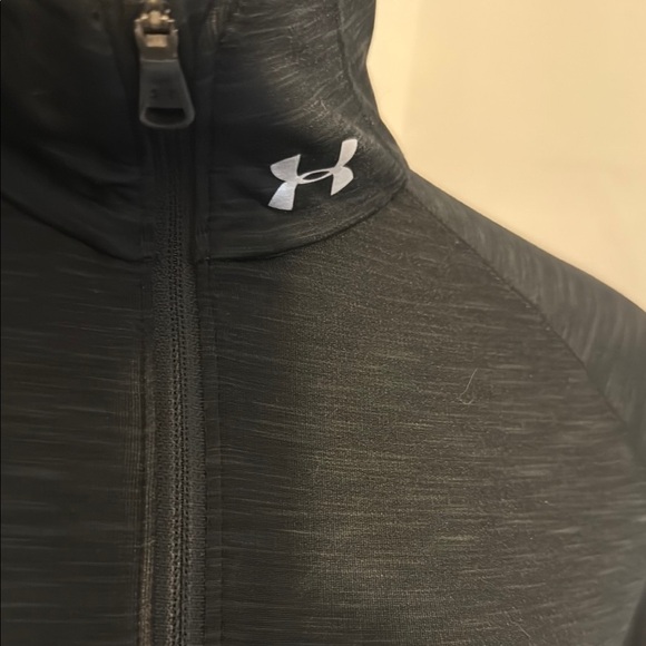 Under Armour Black Performance Pullover with half zipper. Womens size Medium. - Picture 6 of 10